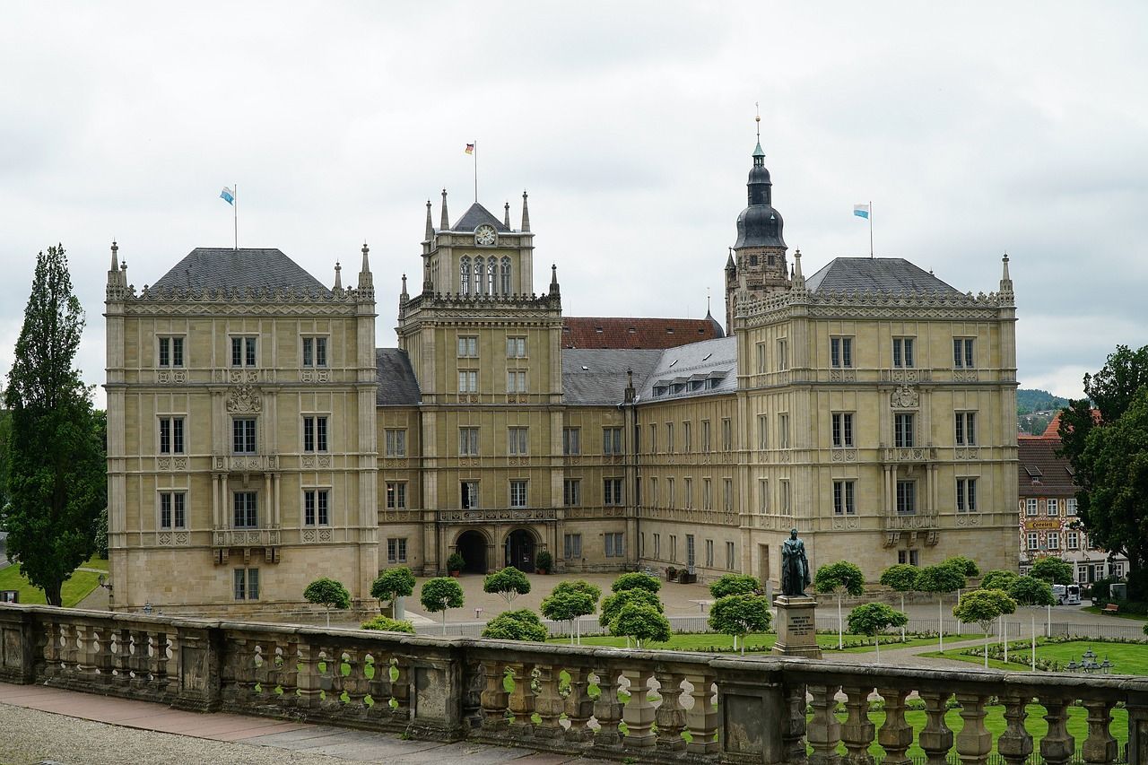 Auf Schlösser-Tour - Geschichte haut nah erleben